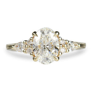 OVAL CUT DIAMOND ENGAGEMENT RING IN YELLOW GOLD - ALL RINGS