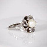 PEARL RING IN 18K WHITE GOLD WITH DIAMONDS - ESTATE & VINTAGE JEWELLERY