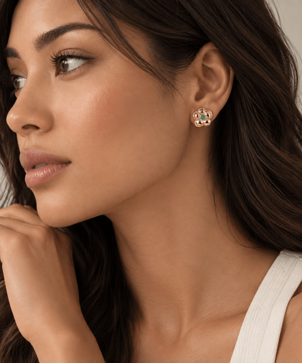 STRAWBERRY BLOSSOM STUD WITH EMERALD IN 14K YELLOW GOLD - EARRINGS