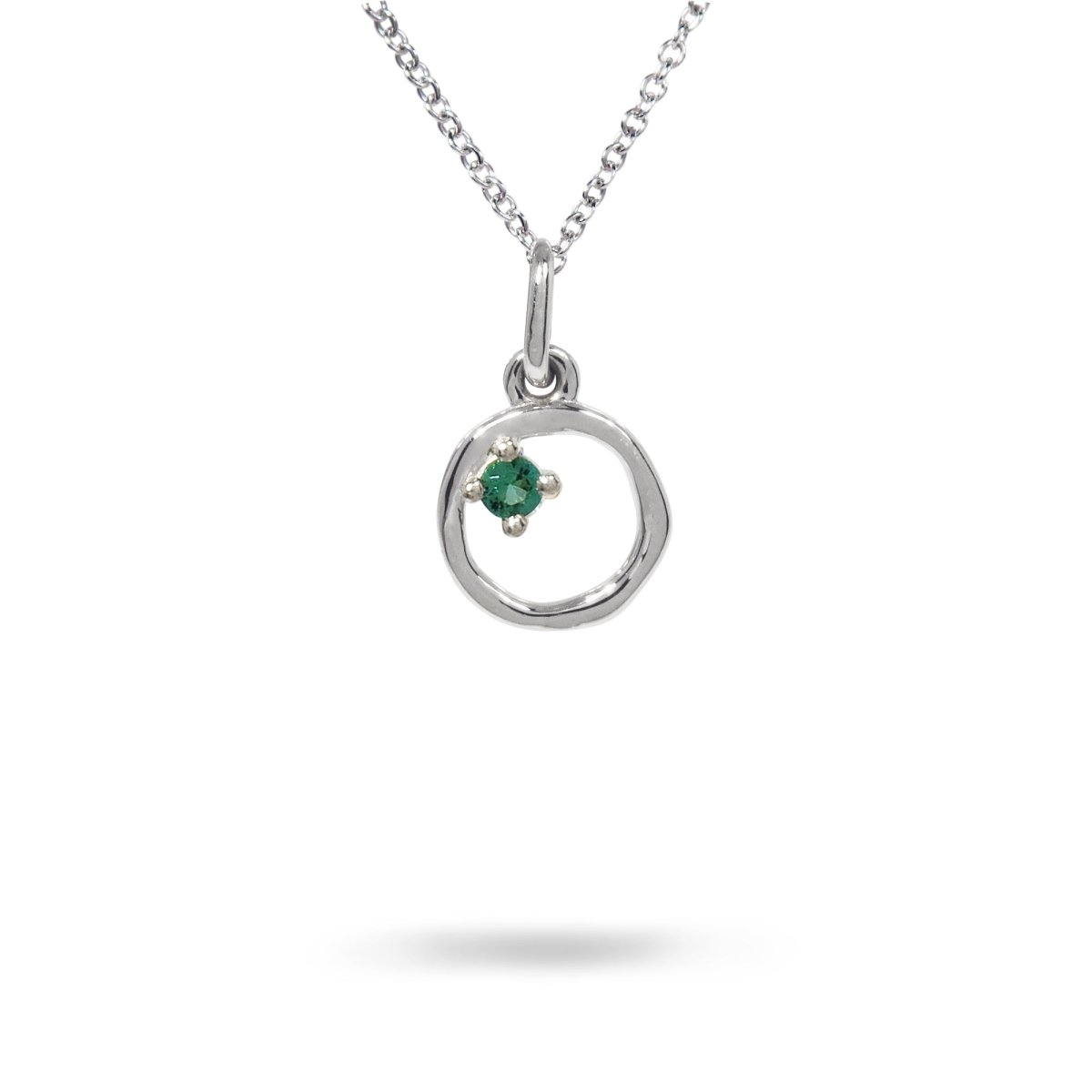 9MM ORGANIC CIRCLE WITH EMERALD IN STERLING SILVER - NECKLACES