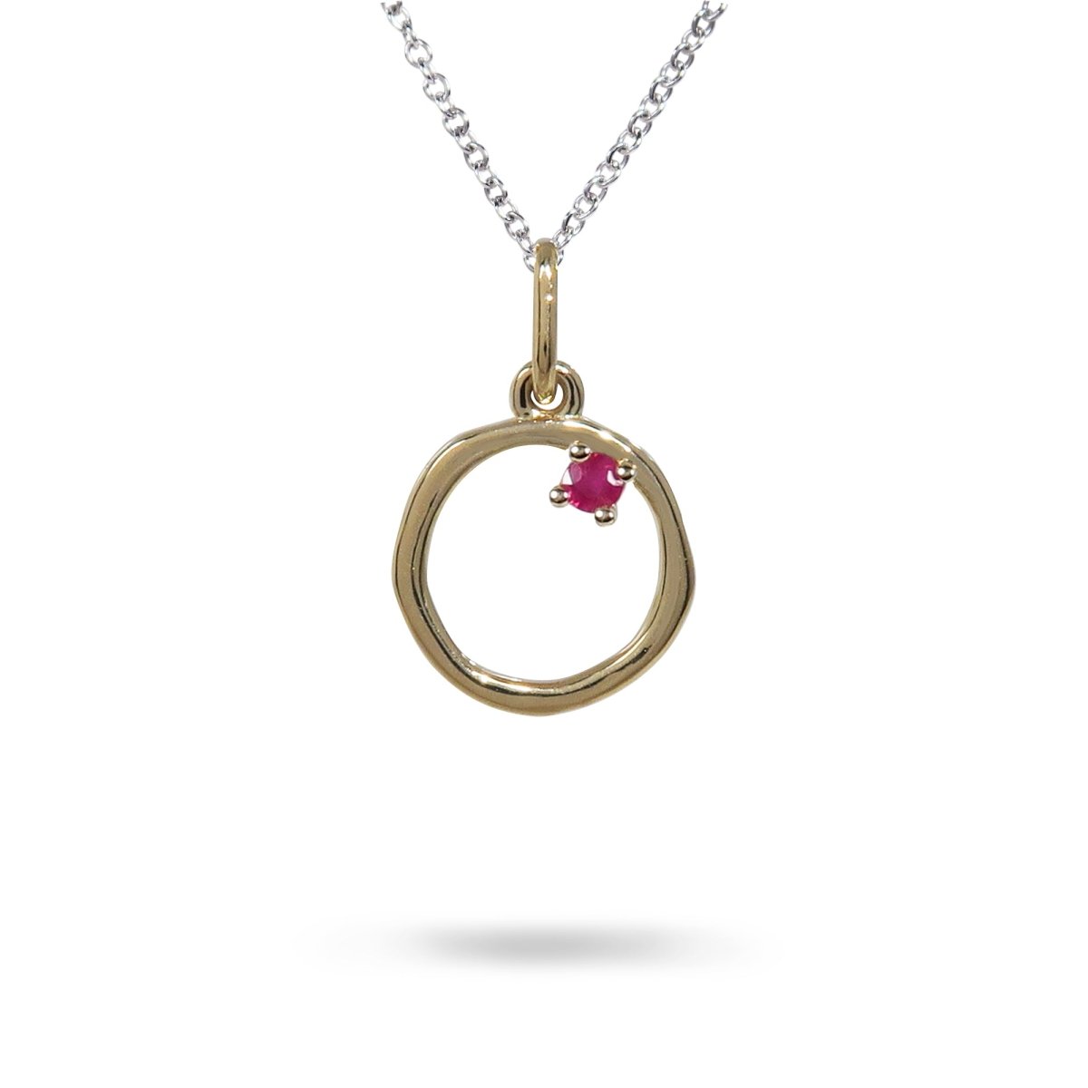 12MM ORGANIC CIRCLE WITH RUBY IN 14K YELLOW GOLD - NECKLACES