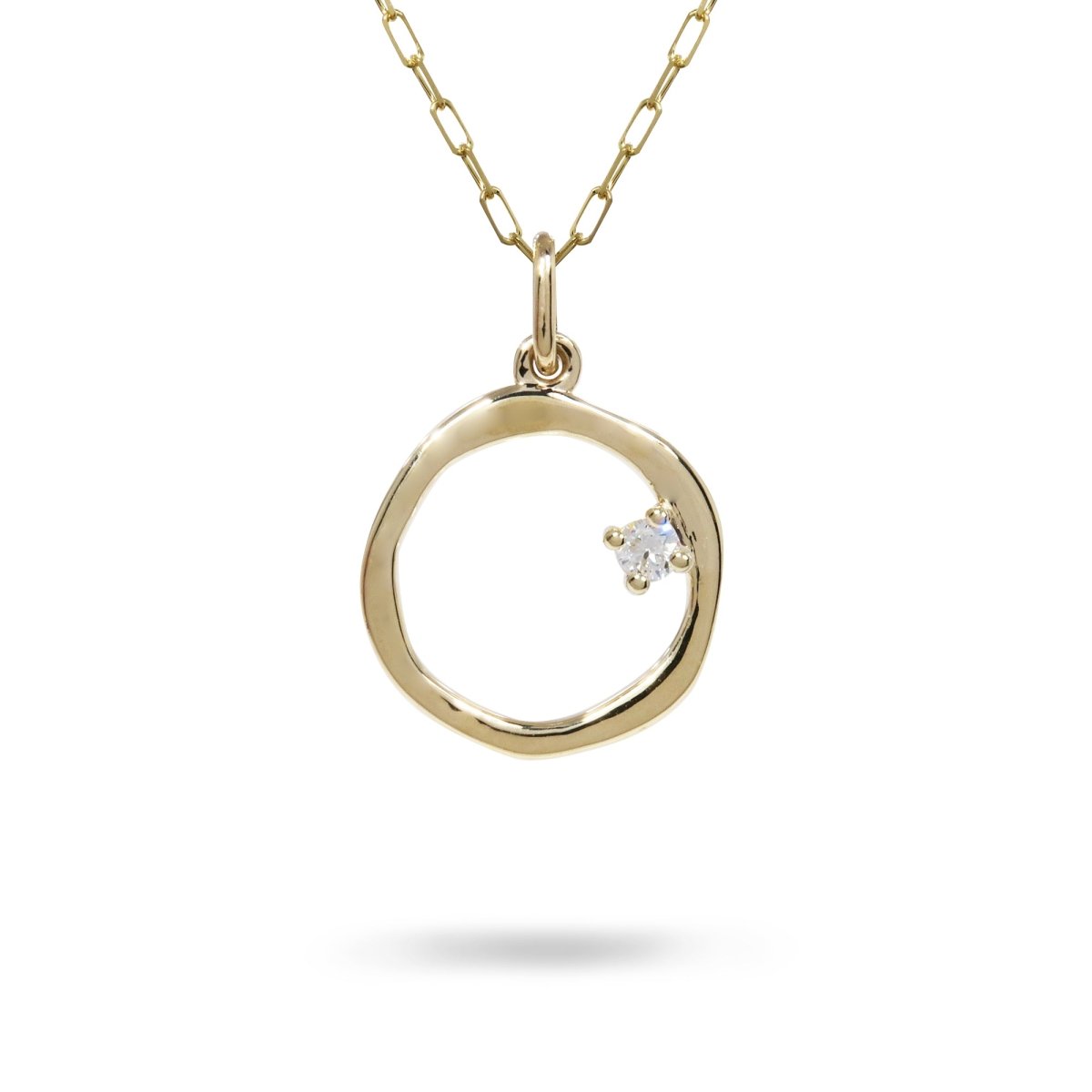 15MM ORGANIC CIRCLE WITH DIAMOND IN YELLOW GOLD - NECKLACES