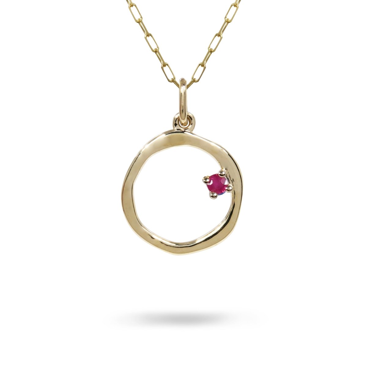 15MM ORGANIC CIRCLE WITH RUBY IN YELLOW GOLD - NECKLACES
