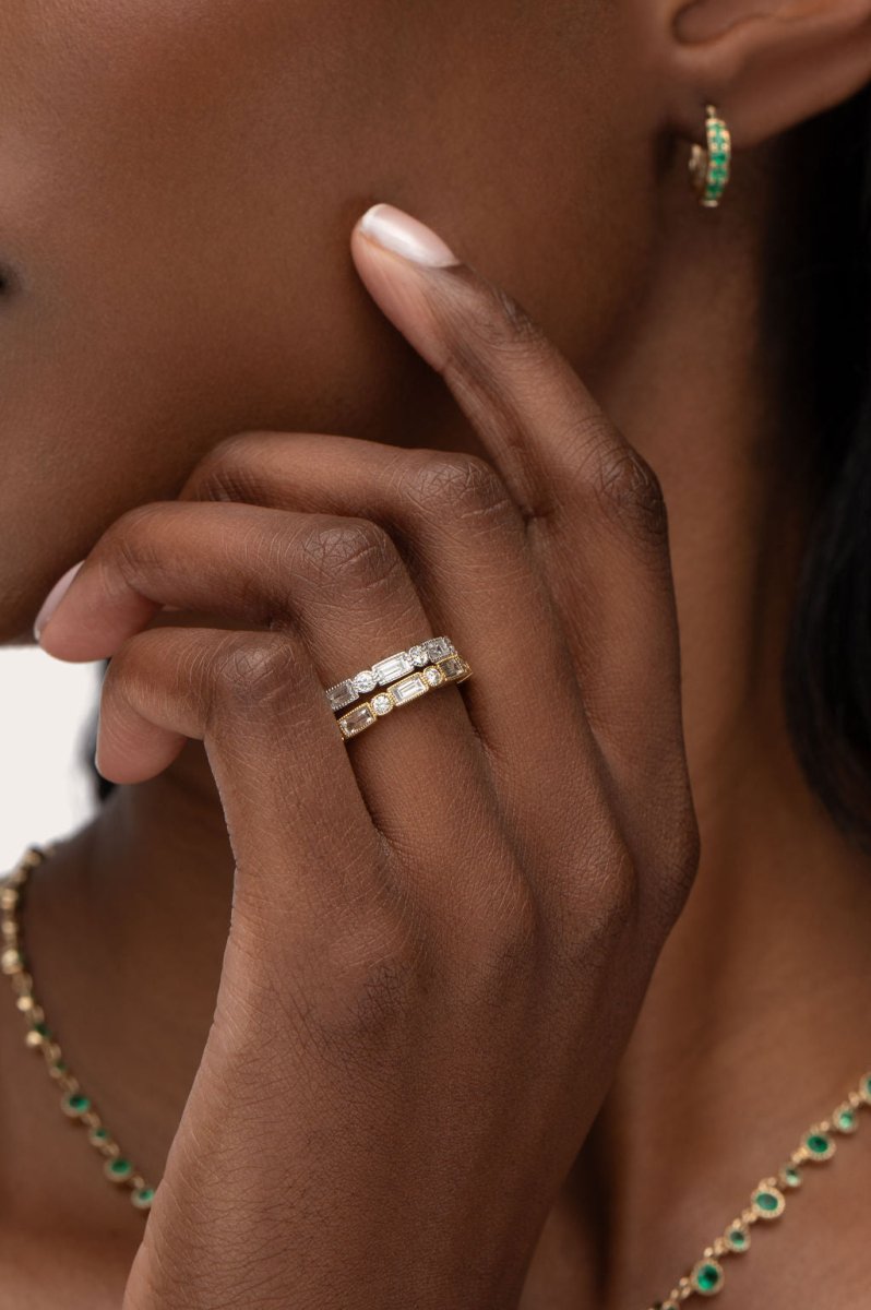 BAQUETTE AND ROUND FULL ETERNITY BAND IN YELLOW GOLD - ALL RINGS