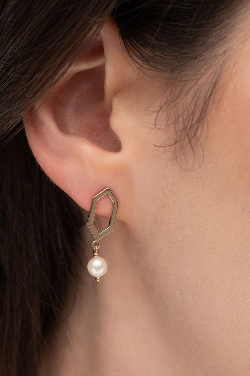 AKOYA GRAPHITE EARRING IN 14K YELLOW GOLD - 
