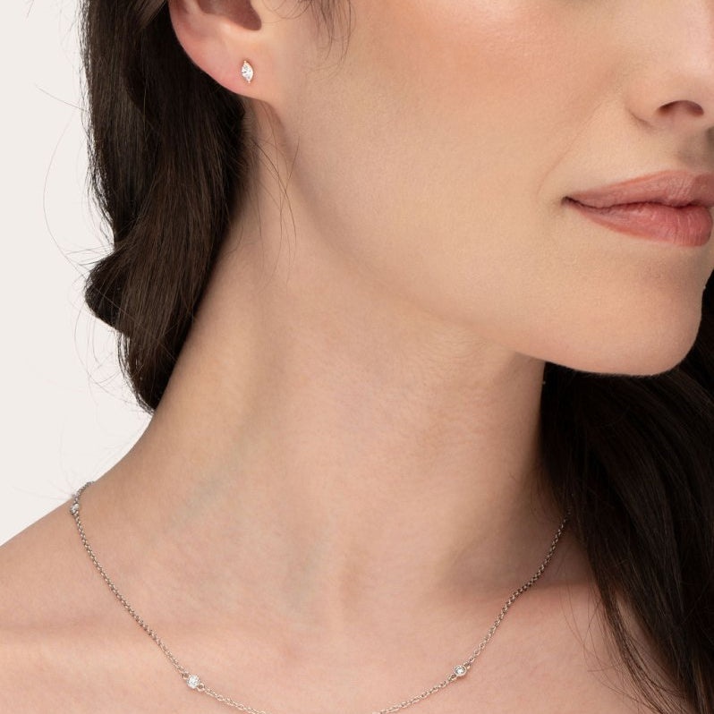 FLOATING 3 DIAMOND NECKLACE IN WHITE GOLD - NECKLACES