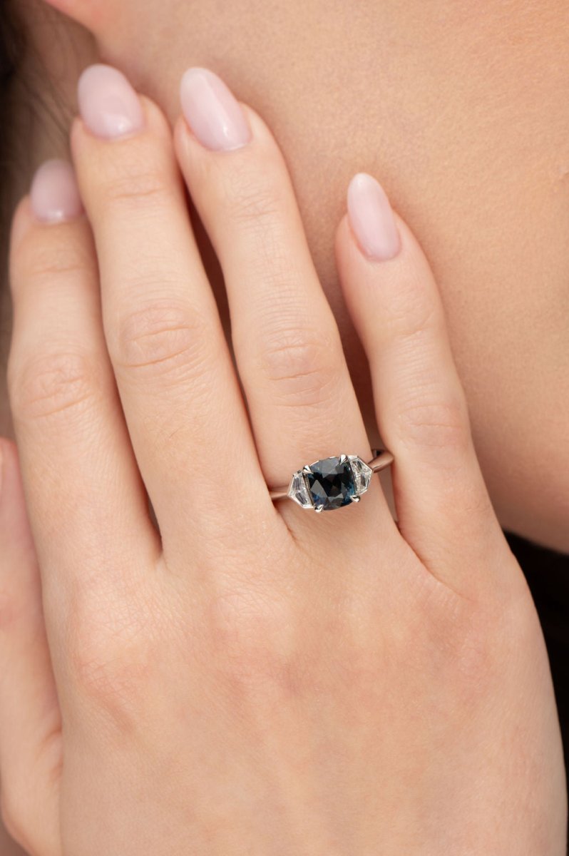THE MAVEN RING IN PLATINUM WITH GREEN BLUE SAPPHIRE - ALL RINGS