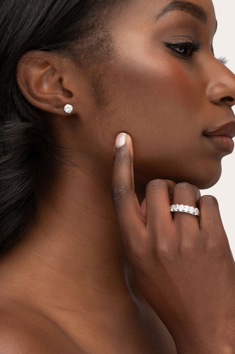 OVAL DIAMOND SHARED CLAW RING IN 14K WHITE GOLD - ALL RINGS