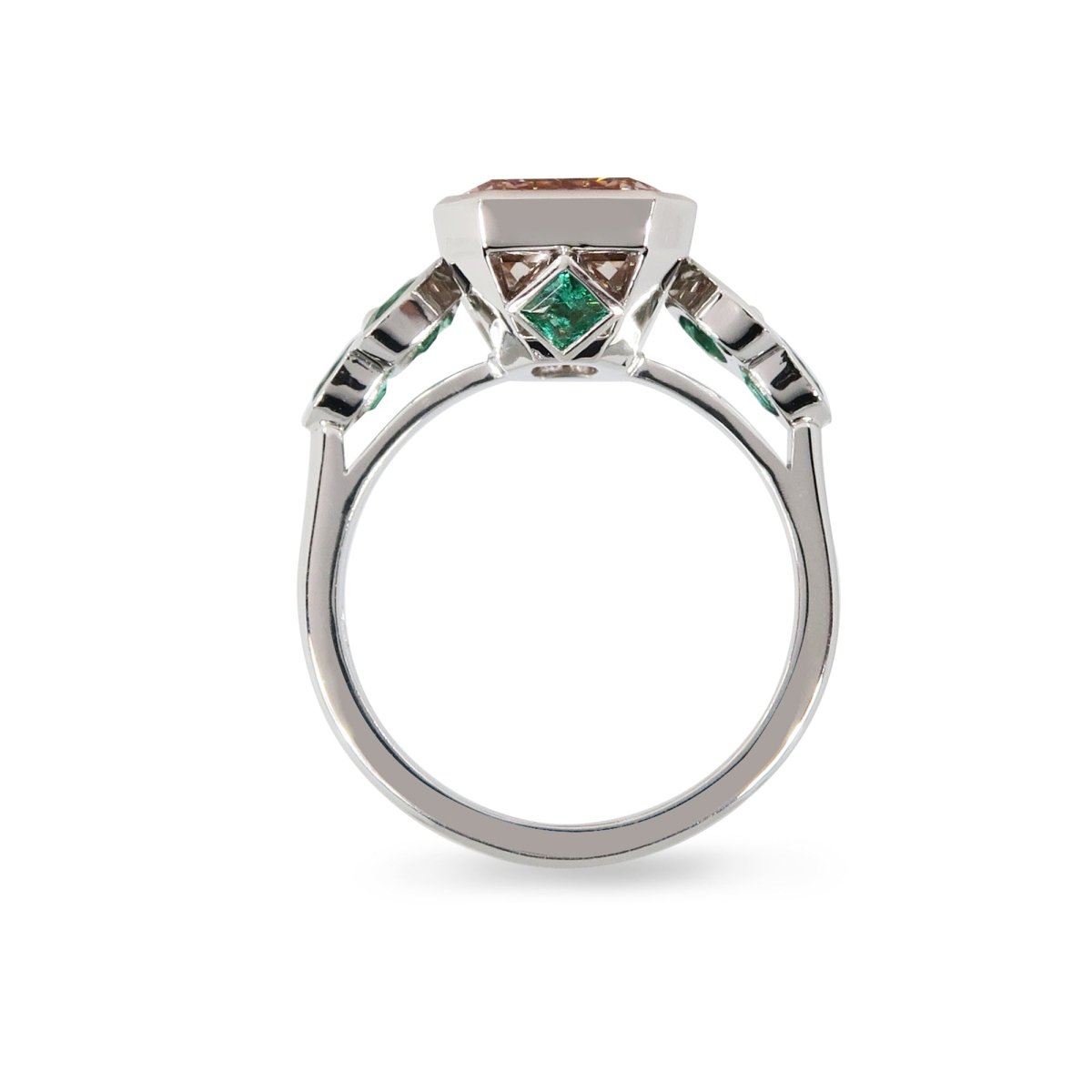 CUSTOM LAB-GROWN FANCY PINK DIAMOND & EMERALD RING IN PLATINUM -