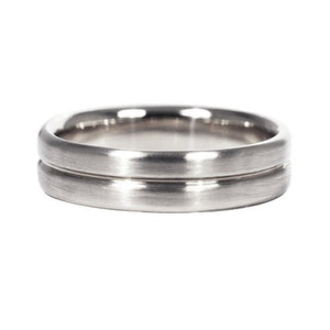 CENTER GROOVE WEDDING BAND IN WHITE GOLD - ALL RINGS