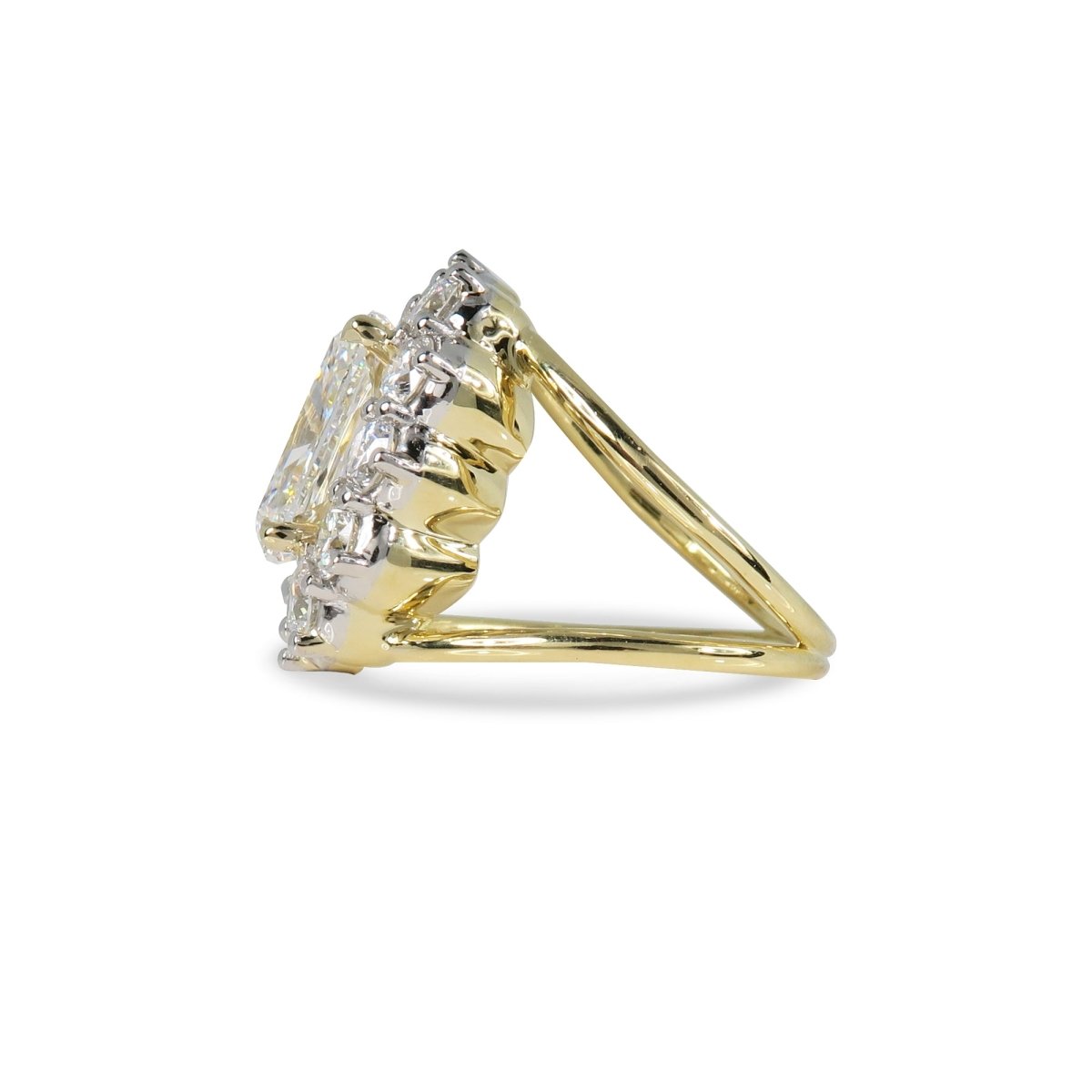 THE LUMIÈRE CUSHION RING WITH LAB GROWN DIAMOND - 