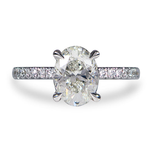 OVAL DIAMOND BELLA ENGAGEMENT RING IN WHITE GOLD