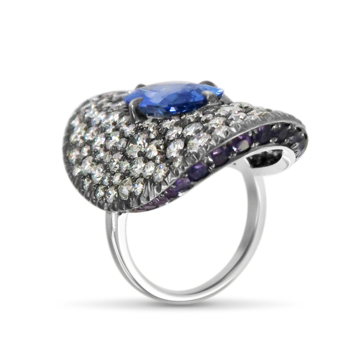 BLUE SAPPHIRE SADDLE RING -
