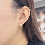 SMALL SCALLOPED HOOP EARRINGS IN YELLOW GOLD - EARRINGS