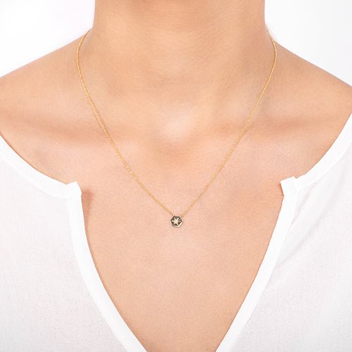 HEXAGON PENDANT WITH SINGLE DIAMOND IN YELLOW GOLD - NECKLACES