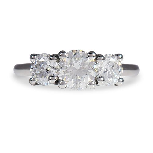 THREE DIAMONDS ENGAGEMENT RING IN PLATINUM - ALL RINGS
