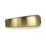 EMERALD FLUSH SET INTO BRUSHED YELLOW GOLD -