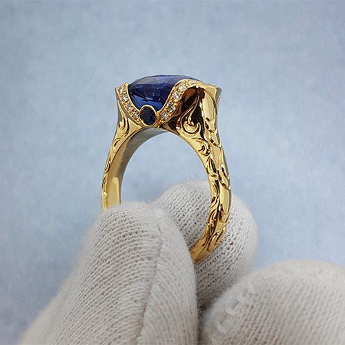 BLUE SAPPHIRE RING WITH HAND ENGRAVING -