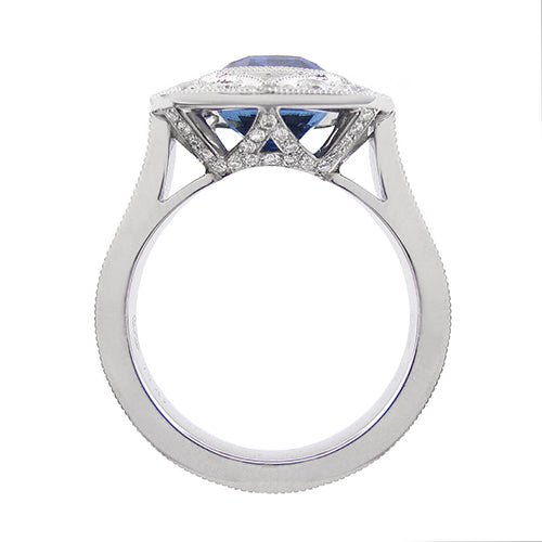 ROBIN SAPPHIRE & PLATINUM RING -