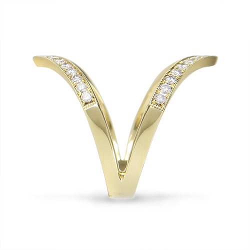 CHEVRON DIAMOND RING IN YELLOW GOLD -
