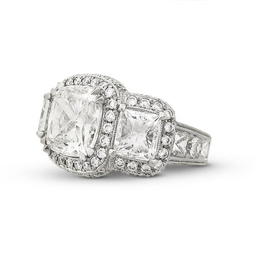 TRIOMPHE TRIPLE DIAMOND RING -