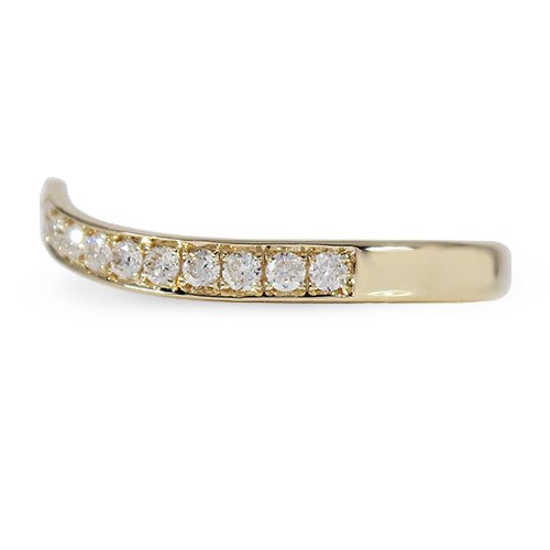 CHEVRON PAVÉ BAND IN YELLOW GOLD -