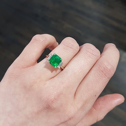 EMERALD & DIAMOND RING IN PLATINUM - ALL RINGS