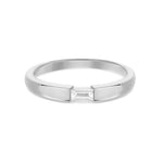 SINGLE BAGUETTE DIAMOND RING IN WHITE GOLD - ALL RINGS