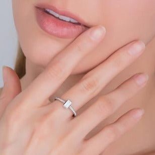 VICTORIA RING IN PLATINUM WITH BAGUETTE DIAMOND - ALL RINGS