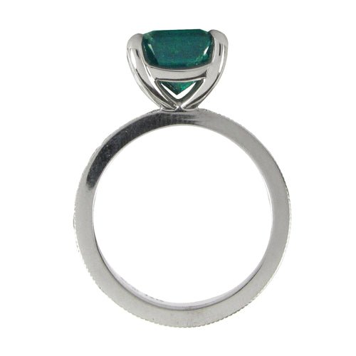 EMERALD RING IN WHITE GOLD WITH DIAMONDS -