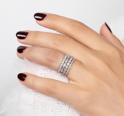 NAVETTE DIAMOND RING IN WHITE GOLD - ALL RINGS