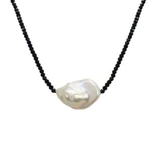 WHITE BAROQUE PEARL NECKLACE WITH SPINEL - NECKLACES